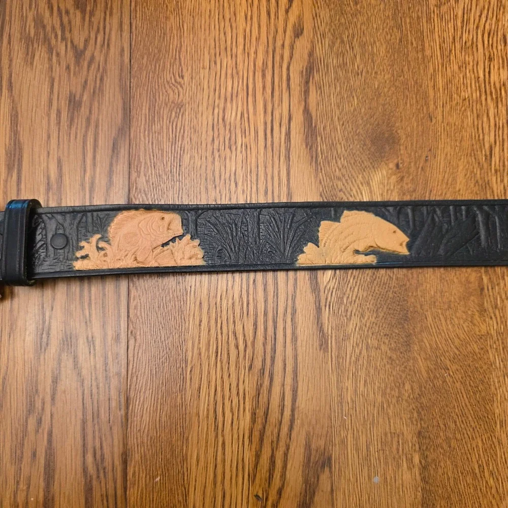 Mens Black Top Grain Leather Fishing Bass Embossed Belt Sz 42 44 No Buckle